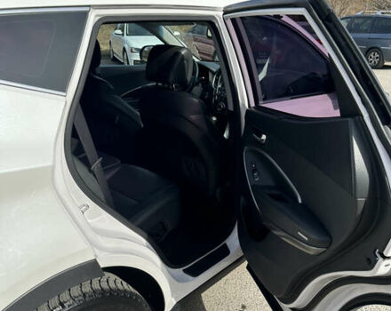 Белый Хендай Санта Фе, объемом двигателя 2 л и пробегом 170 тыс. км за 19000 $, фото 24 на Automoto.ua