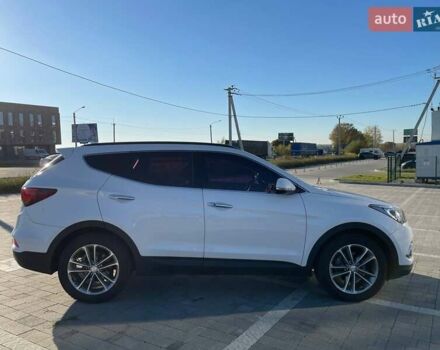 Белый Хендай Санта Фе, объемом двигателя 2 л и пробегом 137 тыс. км за 23500 $, фото 2 на Automoto.ua