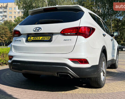 Белый Хендай Санта Фе, объемом двигателя 2.4 л и пробегом 88 тыс. км за 17500 $, фото 6 на Automoto.ua