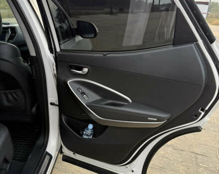 Белый Хендай Санта Фе, объемом двигателя 2.36 л и пробегом 110 тыс. км за 18000 $, фото 6 на Automoto.ua