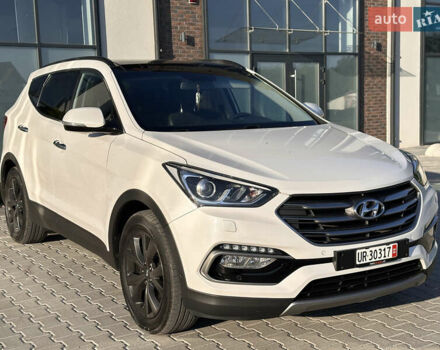 Белый Хендай Санта Фе, объемом двигателя 2.2 л и пробегом 156 тыс. км за 23600 $, фото 1 на Automoto.ua