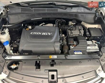 Білий Хендай Санта Фе, об'ємом двигуна 2 л та пробігом 167 тис. км за 19900 $, фото 9 на Automoto.ua