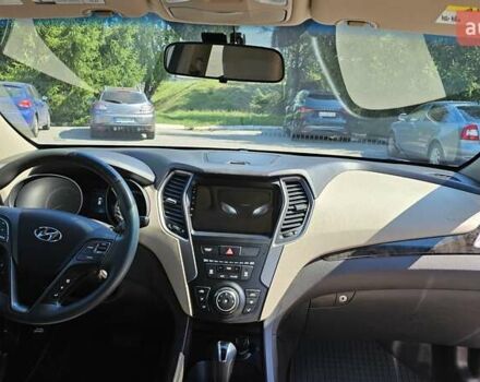 Білий Хендай Санта Фе, об'ємом двигуна 2.4 л та пробігом 205 тис. км за 13500 $, фото 6 на Automoto.ua