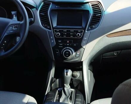 Белый Хендай Санта Фе, объемом двигателя 2.4 л и пробегом 94 тыс. км за 16500 $, фото 10 на Automoto.ua