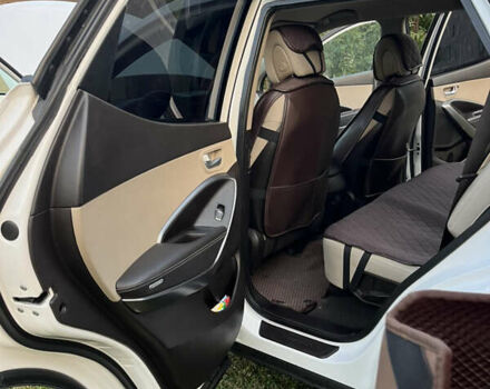 Белый Хендай Санта Фе, объемом двигателя 2.36 л и пробегом 111 тыс. км за 15000 $, фото 12 на Automoto.ua