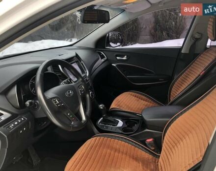 Белый Хендай Санта Фе, объемом двигателя 2 л и пробегом 200 тыс. км за 19800 $, фото 3 на Automoto.ua