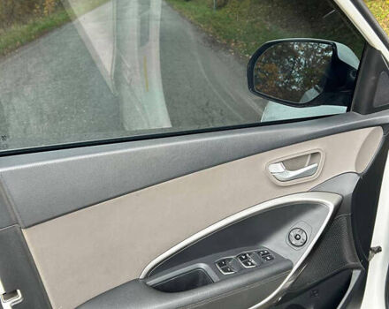 Белый Хендай Санта Фе, объемом двигателя 3.34 л и пробегом 205 тыс. км за 17300 $, фото 17 на Automoto.ua