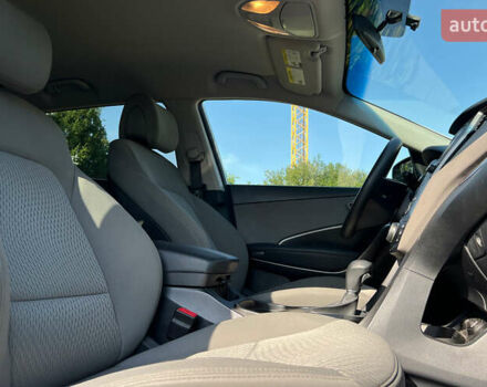 Белый Хендай Санта Фе, объемом двигателя 2.4 л и пробегом 88 тыс. км за 17500 $, фото 16 на Automoto.ua