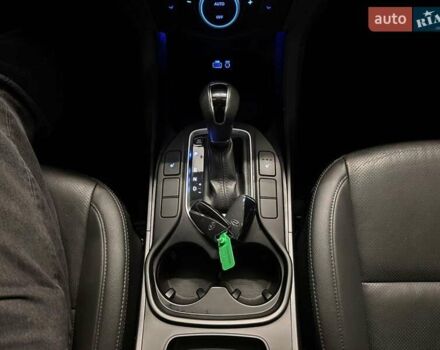 Білий Хендай Санта Фе, об'ємом двигуна 2 л та пробігом 167 тис. км за 19900 $, фото 16 на Automoto.ua