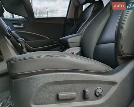 Білий Хендай Санта Фе, об'ємом двигуна 2 л та пробігом 189 тис. км за 18888 $, фото 11 на Automoto.ua