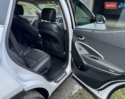 Белый Хендай Санта Фе, объемом двигателя 2.2 л и пробегом 168 тыс. км за 23300 $, фото 28 на Automoto.ua