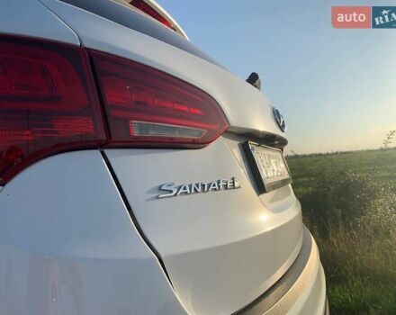 Белый Хендай Санта Фе, объемом двигателя 2.4 л и пробегом 78 тыс. км за 17500 $, фото 2 на Automoto.ua