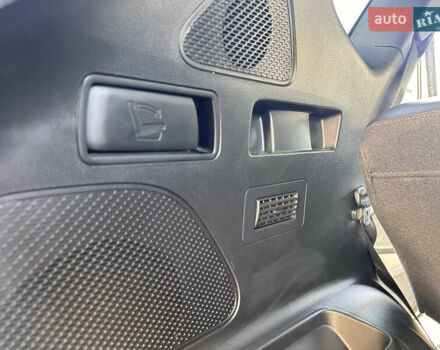 Белый Хендай Санта Фе, объемом двигателя 2.2 л и пробегом 157 тыс. км за 23650 $, фото 38 на Automoto.ua