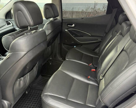 Белый Хендай Санта Фе, объемом двигателя 2.36 л и пробегом 110 тыс. км за 18000 $, фото 4 на Automoto.ua