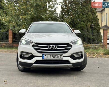 Белый Хендай Санта Фе, объемом двигателя 2.2 л и пробегом 146 тыс. км за 18500 $, фото 1 на Automoto.ua