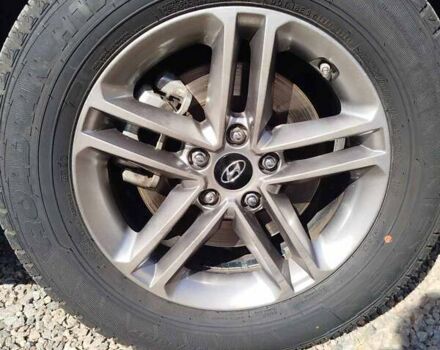 Белый Хендай Санта Фе, объемом двигателя 2.4 л и пробегом 94 тыс. км за 16500 $, фото 4 на Automoto.ua