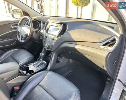 Белый Хендай Санта Фе, объемом двигателя 2.2 л и пробегом 158 тыс. км за 23600 $, фото 49 на Automoto.ua