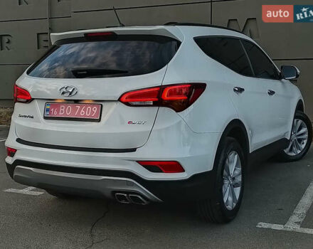 Білий Хендай Санта Фе, об'ємом двигуна 2 л та пробігом 189 тис. км за 18888 $, фото 7 на Automoto.ua
