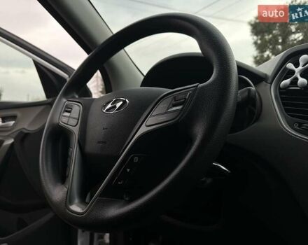 Белый Хендай Санта Фе, объемом двигателя 2.4 л и пробегом 110 тыс. км за 14750 $, фото 24 на Automoto.ua