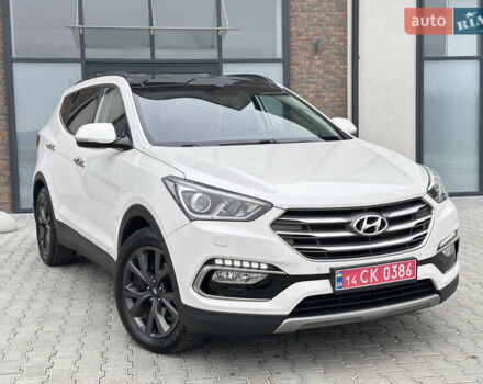 Белый Хендай Санта Фе, объемом двигателя 2.2 л и пробегом 158 тыс. км за 23600 $, фото 4 на Automoto.ua