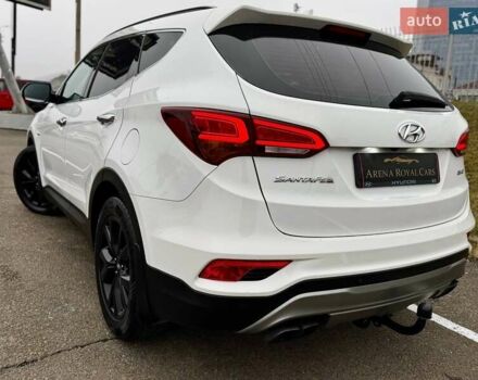 Белый Хендай Санта Фе, объемом двигателя 2.2 л и пробегом 211 тыс. км за 21990 $, фото 11 на Automoto.ua