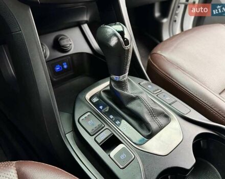 Белый Хендай Санта Фе, объемом двигателя 2.2 л и пробегом 211 тыс. км за 21990 $, фото 33 на Automoto.ua