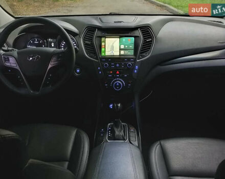 Белый Хендай Санта Фе, объемом двигателя 2 л и пробегом 183 тыс. км за 19555 $, фото 3 на Automoto.ua