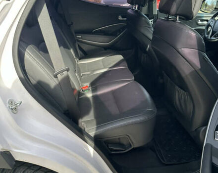 Белый Хендай Санта Фе, объемом двигателя 2 л и пробегом 170 тыс. км за 19000 $, фото 25 на Automoto.ua