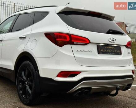 Белый Хендай Санта Фе, объемом двигателя 2.2 л и пробегом 211 тыс. км за 21990 $, фото 17 на Automoto.ua