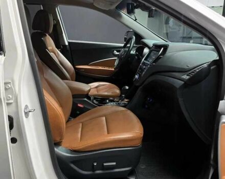 Белый Хендай Санта Фе, объемом двигателя 2.2 л и пробегом 105 тыс. км за 5200 $, фото 6 на Automoto.ua