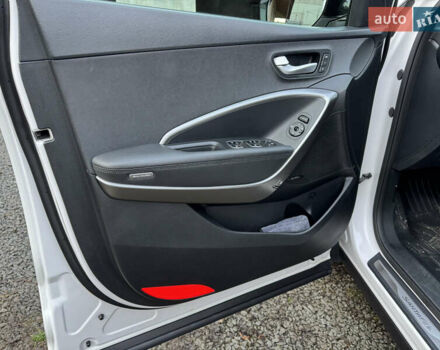 Белый Хендай Санта Фе, объемом двигателя 2.2 л и пробегом 168 тыс. км за 23300 $, фото 16 на Automoto.ua