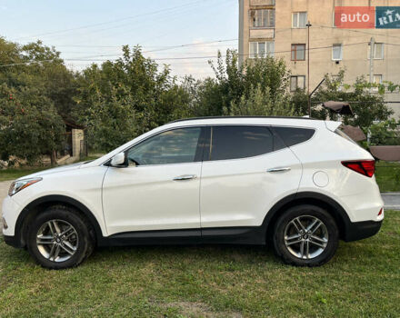 Белый Хендай Санта Фе, объемом двигателя 2.36 л и пробегом 111 тыс. км за 15000 $, фото 3 на Automoto.ua
