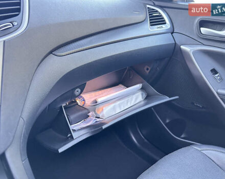 Білий Хендай Санта Фе, об'ємом двигуна 2.2 л та пробігом 155 тис. км за 23600 $, фото 49 на Automoto.ua