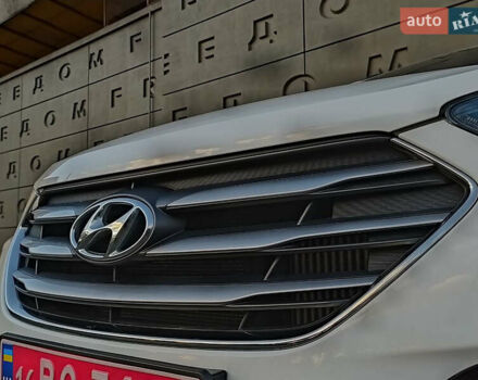 Білий Хендай Санта Фе, об'ємом двигуна 2 л та пробігом 189 тис. км за 18888 $, фото 20 на Automoto.ua
