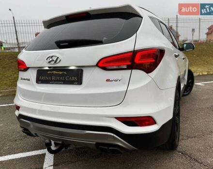 Белый Хендай Санта Фе, объемом двигателя 2.2 л и пробегом 211 тыс. км за 21990 $, фото 14 на Automoto.ua