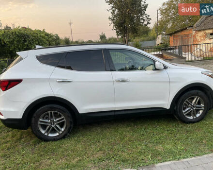 Белый Хендай Санта Фе, объемом двигателя 2.36 л и пробегом 111 тыс. км за 15000 $, фото 1 на Automoto.ua