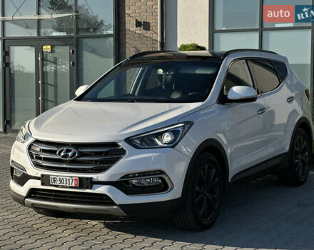 Белый Хендай Санта Фе, объемом двигателя 2.2 л и пробегом 157 тыс. км за 23650 $, фото 7 на Automoto.ua