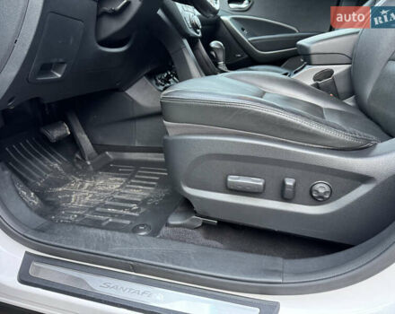 Белый Хендай Санта Фе, объемом двигателя 2.2 л и пробегом 168 тыс. км за 23300 $, фото 19 на Automoto.ua