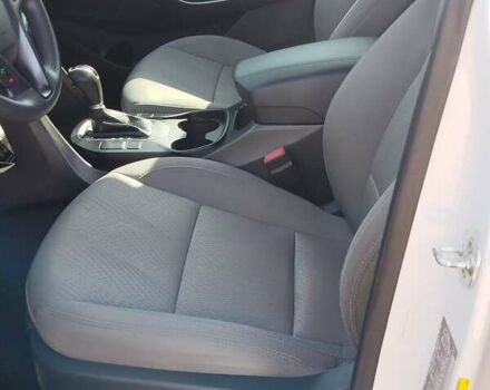 Белый Хендай Санта Фе, объемом двигателя 2.4 л и пробегом 94 тыс. км за 16500 $, фото 17 на Automoto.ua