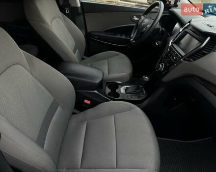 Белый Хендай Санта Фе, объемом двигателя 2.4 л и пробегом 110 тыс. км за 14750 $, фото 38 на Automoto.ua