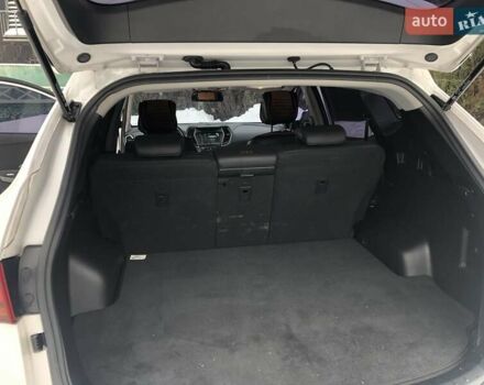 Белый Хендай Санта Фе, объемом двигателя 2 л и пробегом 200 тыс. км за 19800 $, фото 13 на Automoto.ua