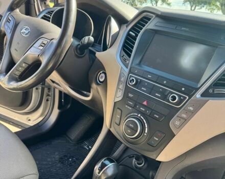 Белый Хендай Санта Фе, объемом двигателя 2 л и пробегом 154 тыс. км за 9500 $, фото 2 на Automoto.ua