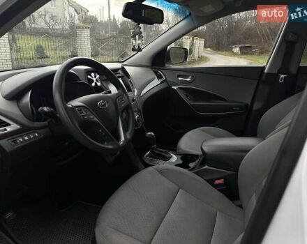 Белый Хендай Санта Фе, объемом двигателя 2.4 л и пробегом 110 тыс. км за 14750 $, фото 21 на Automoto.ua