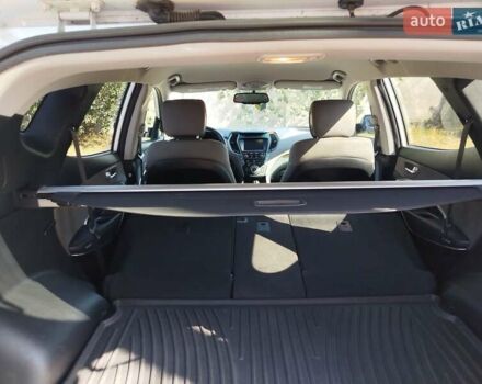 Белый Хендай Санта Фе, объемом двигателя 2.4 л и пробегом 94 тыс. км за 16500 $, фото 5 на Automoto.ua