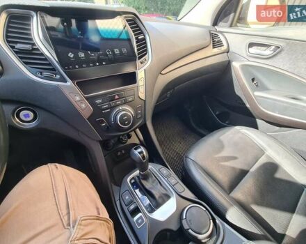 Білий Хендай Санта Фе, об'ємом двигуна 2.2 л та пробігом 150 тис. км за 21300 $, фото 6 на Automoto.ua