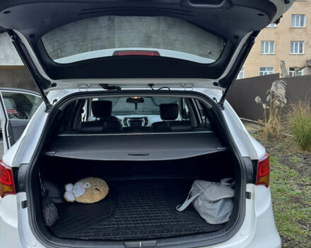 Белый Хендай Санта Фе, объемом двигателя 2.2 л и пробегом 168 тыс. км за 23300 $, фото 27 на Automoto.ua