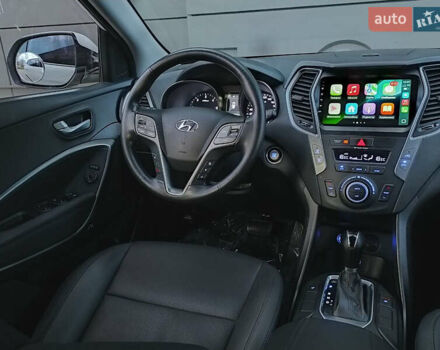 Білий Хендай Санта Фе, об'ємом двигуна 2 л та пробігом 189 тис. км за 18888 $, фото 3 на Automoto.ua