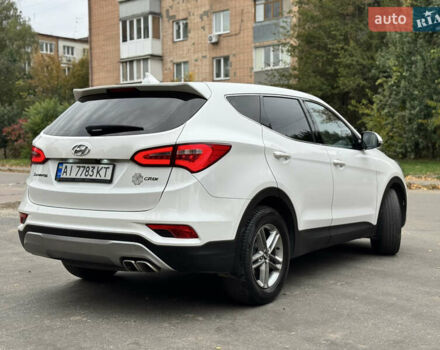 Белый Хендай Санта Фе, объемом двигателя 2.2 л и пробегом 146 тыс. км за 18500 $, фото 5 на Automoto.ua