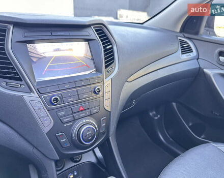 Белый Хендай Санта Фе, объемом двигателя 2.2 л и пробегом 156 тыс. км за 23600 $, фото 63 на Automoto.ua