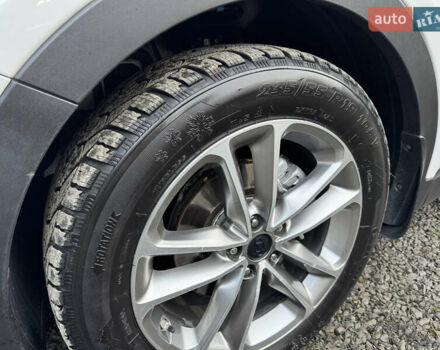 Белый Хендай Санта Фе, объемом двигателя 2.2 л и пробегом 168 тыс. км за 23300 $, фото 9 на Automoto.ua